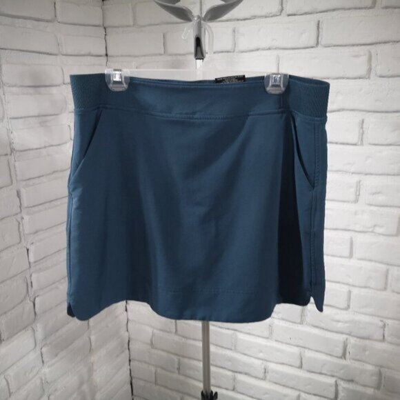 Pants - 32 Degrees Cool Ladies Size Large Teal Blue Skorts